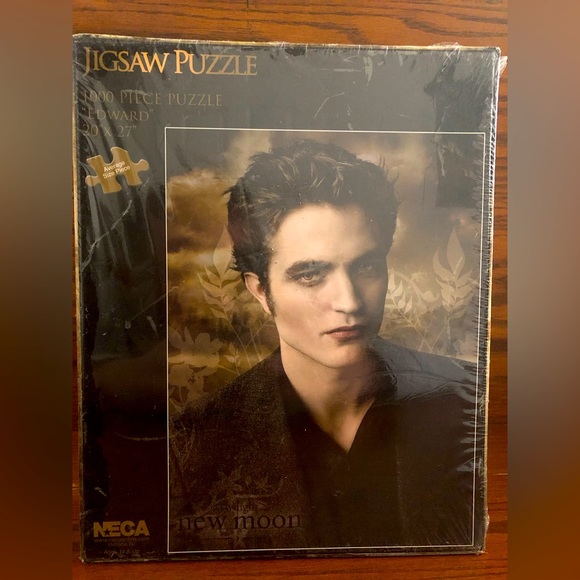 Twilight Edward Puzzle - Picture 3 of 3